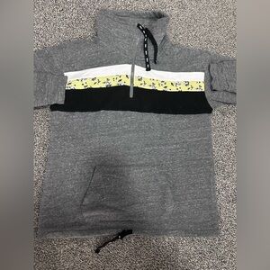 Cozy sweater grey with yellow and floral accent (Brand Pink)